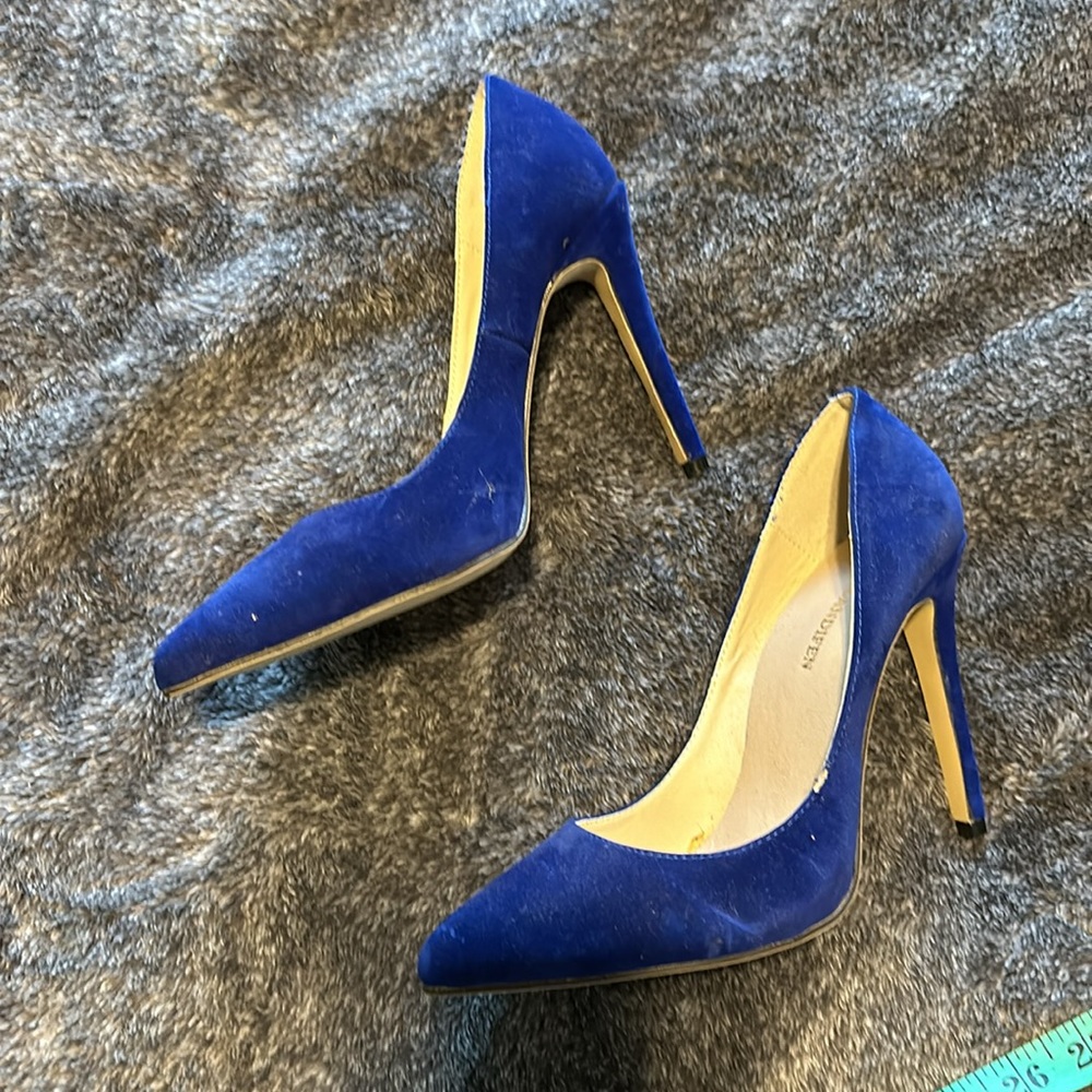 vintage Royal blue high heel pumps 36 more like 7  7.5 preowned
